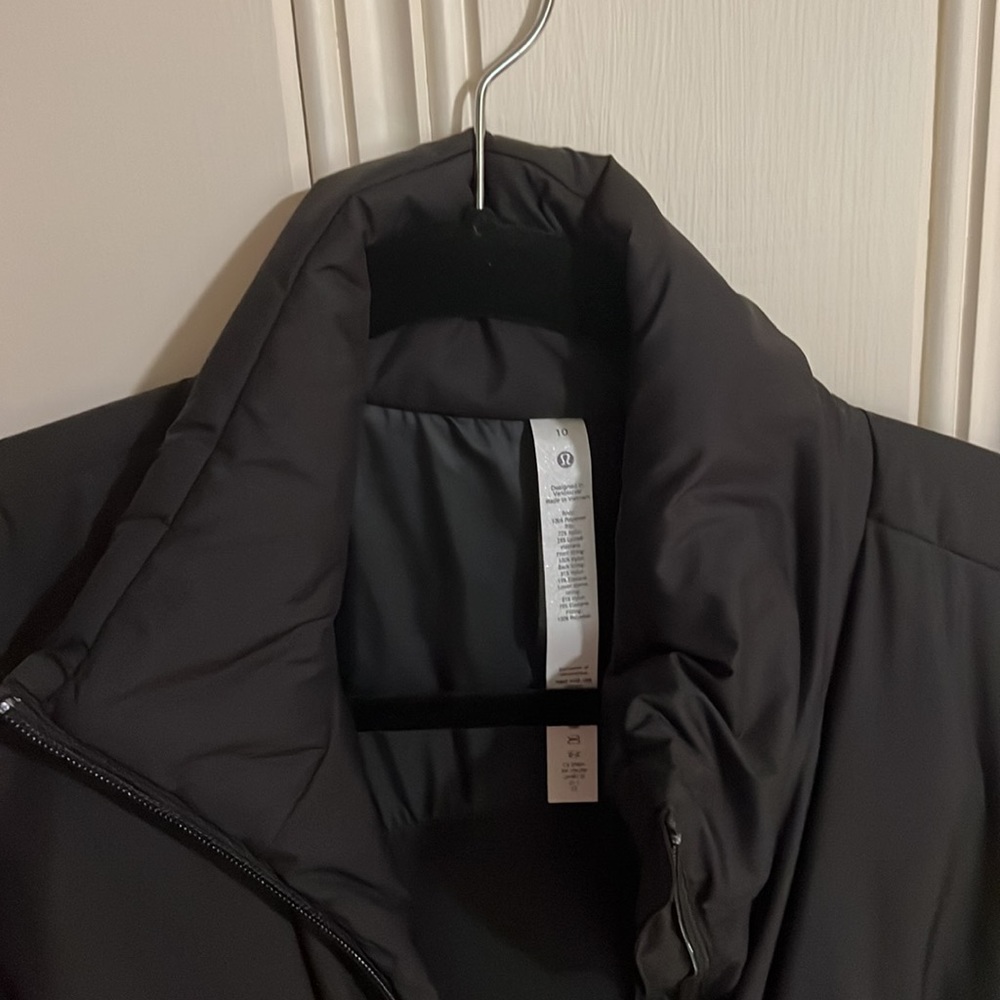 Lululemon Jacket - Soft Matte Insulated Cropped J… - image 5